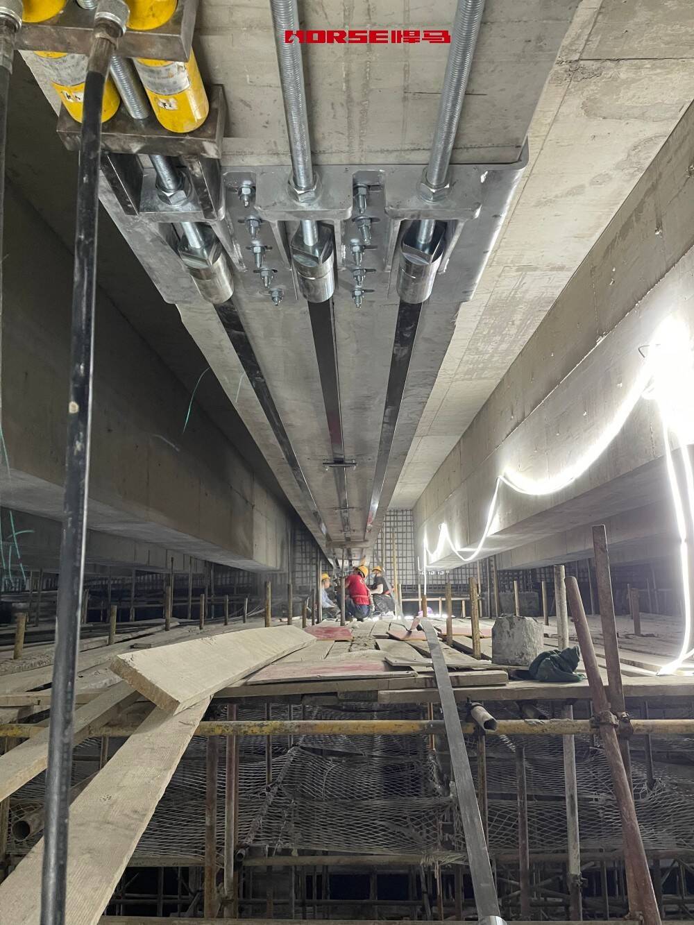 Prestressed Carbon Plates for Girder Bridge